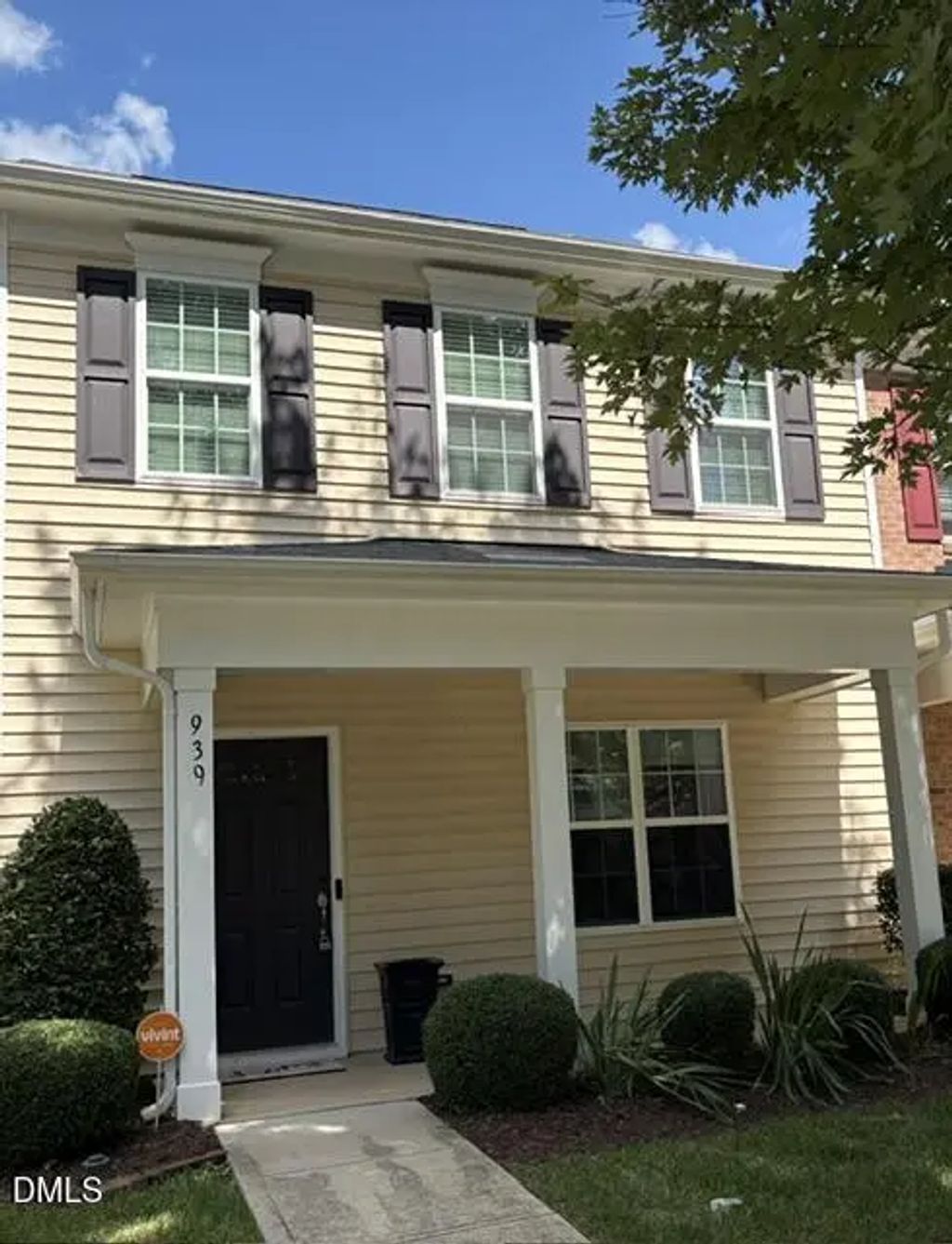 939 Ileagnes Road, Raleigh