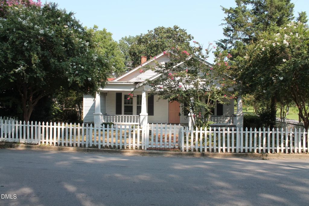 213 S Fifth Street, Smithfield