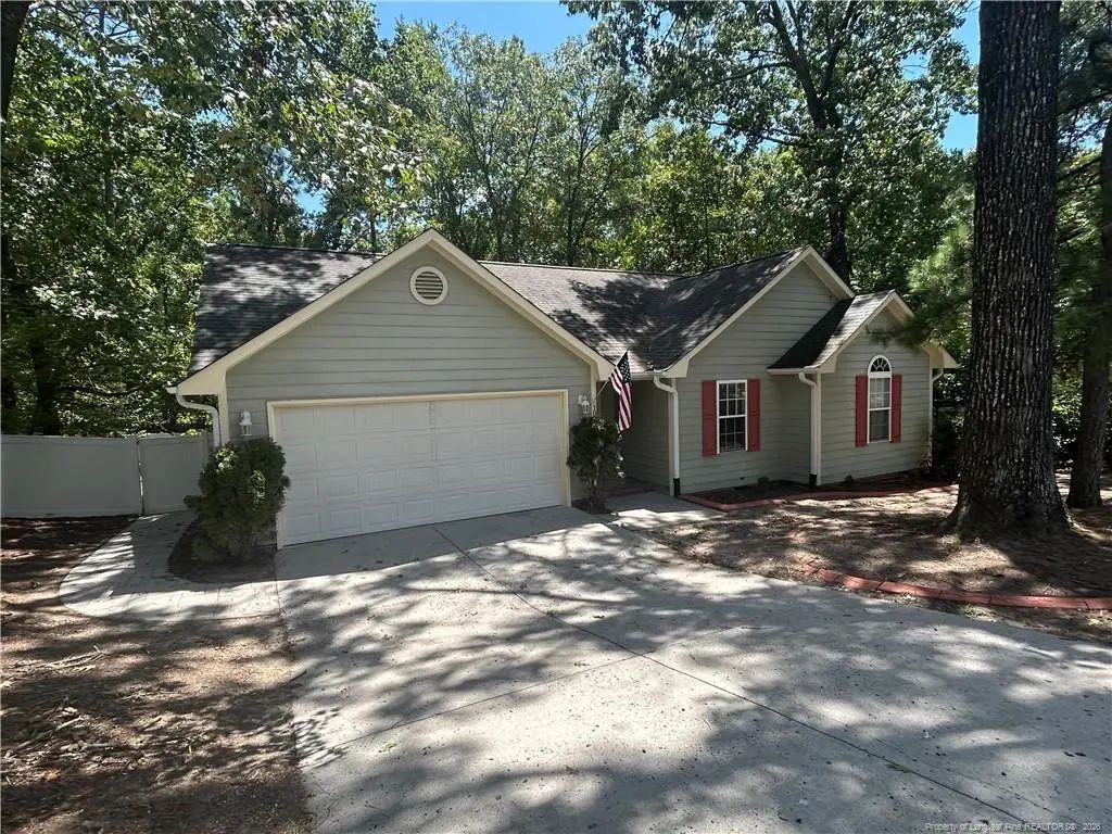 107 Jefferson Drive, Raeford