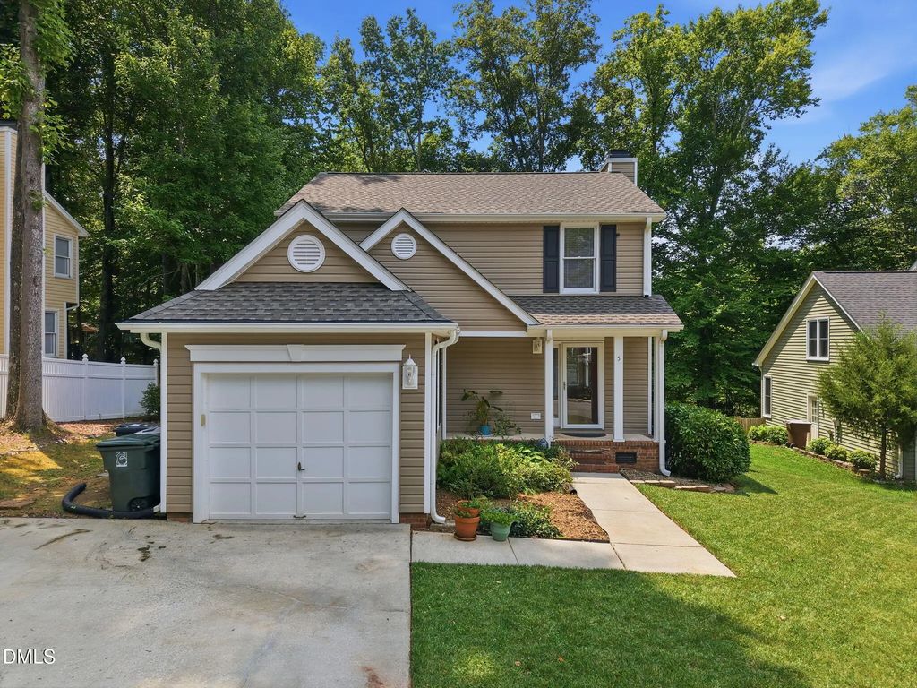 5 Thames Court, Greensboro