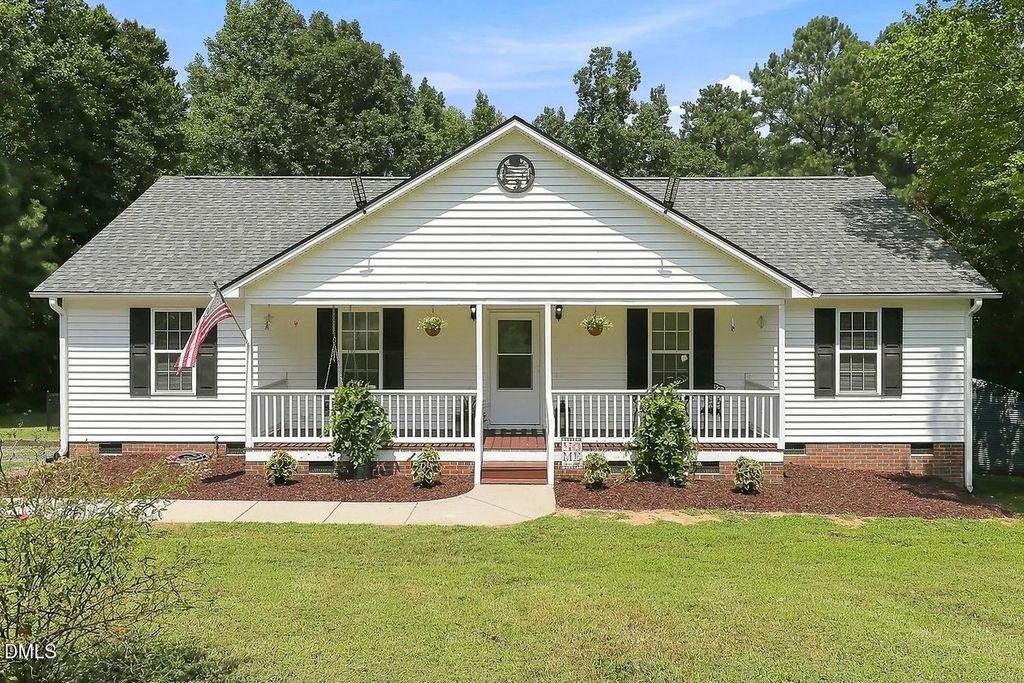 215 Nelson Court, Clayton