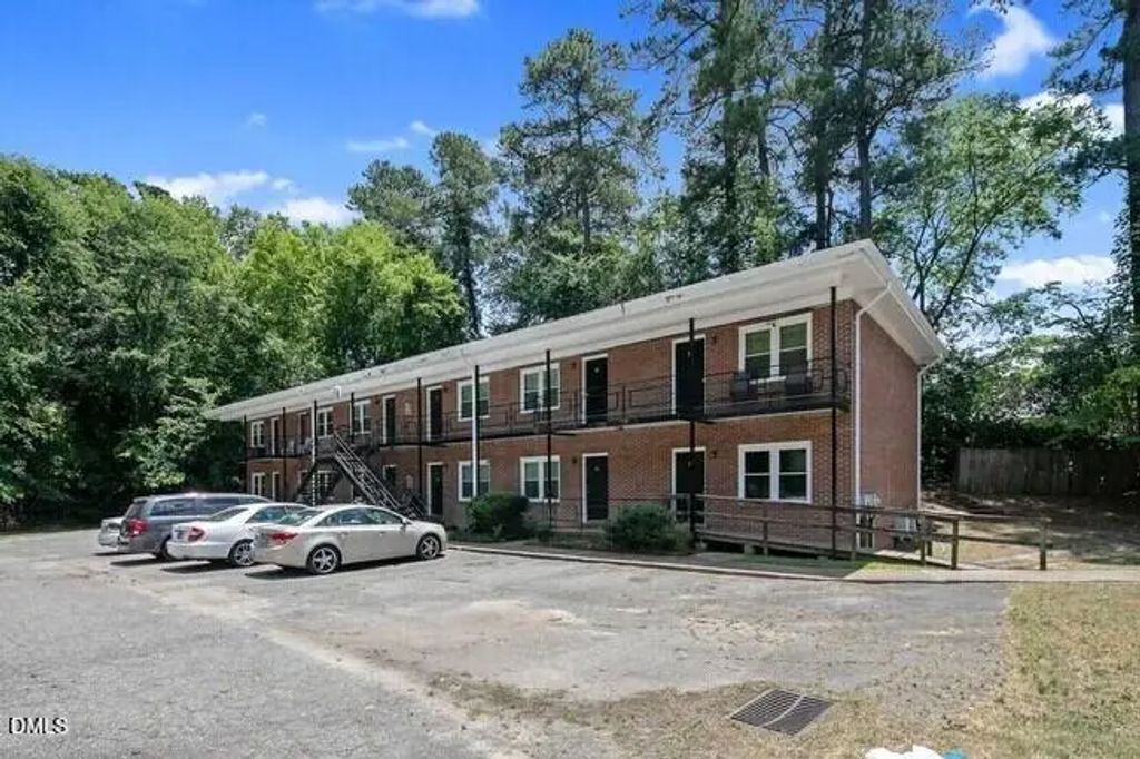 210 Colonial Drive, Fayetteville