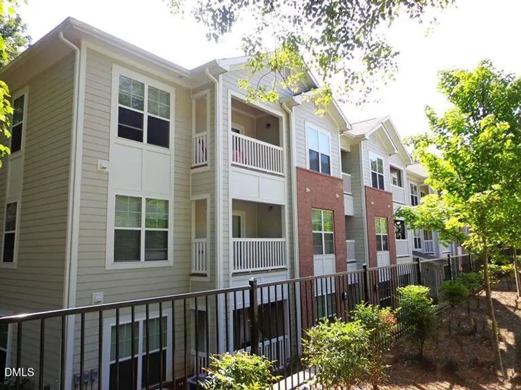 3722 Burt Drive 104, Raleigh
