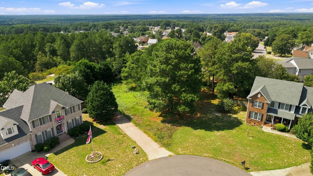 181 Vail Court, Sanford