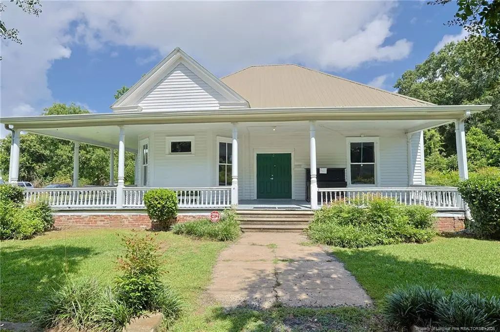 307 Mccaskill Avenue, Maxton