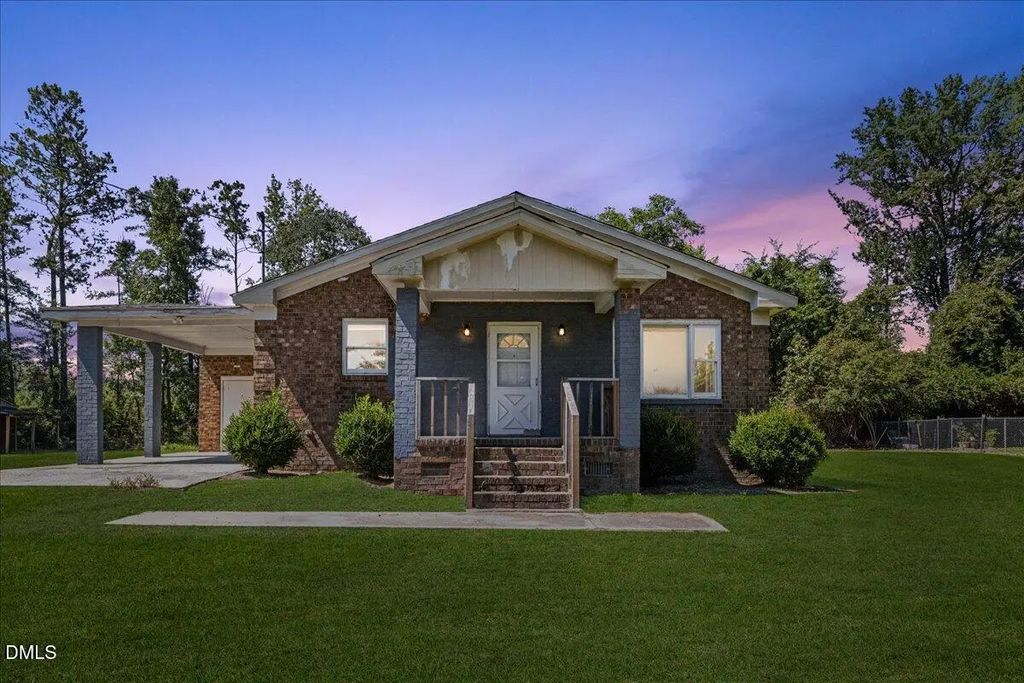 1330 E Hanrahan Road, Ayden