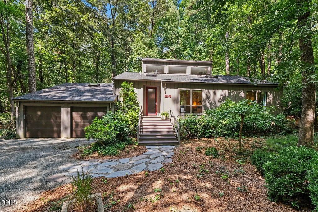 109 Creekwood, Pittsboro