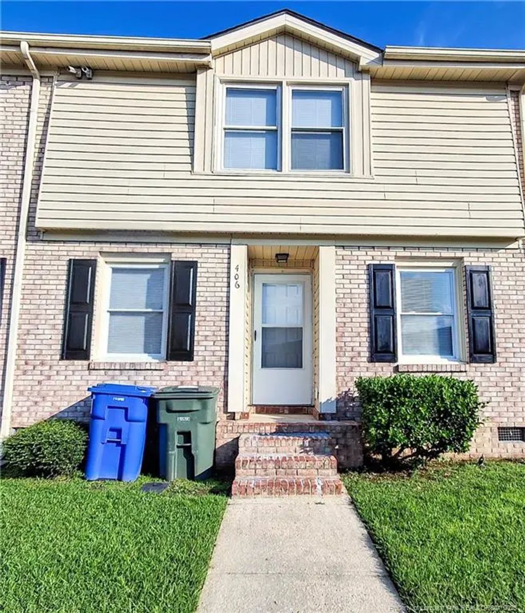 406 Kirkcaldy Court, Fayetteville