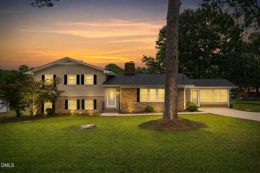 504 Worth Hinton Road, Zebulon