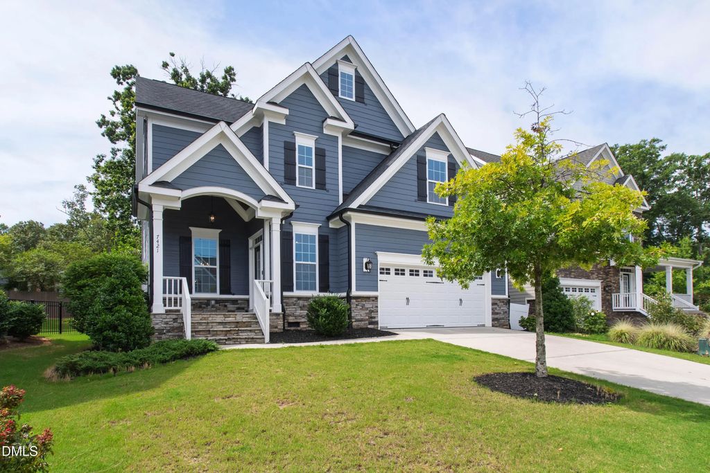 7421 Stonehenge Farm Lane, Raleigh