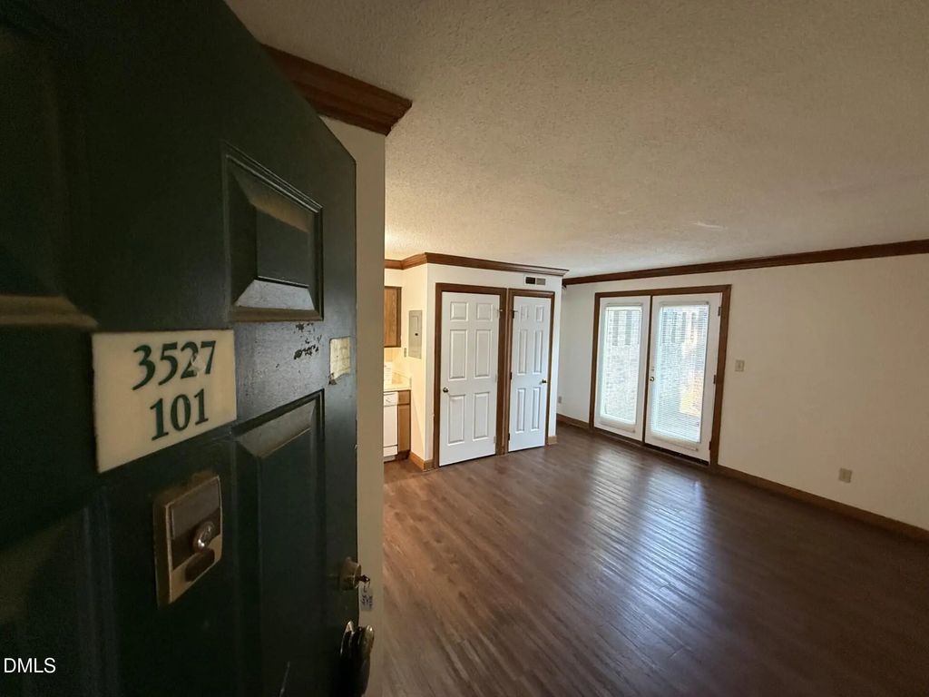 3527 Ivy Commons Drive 101, Raleigh