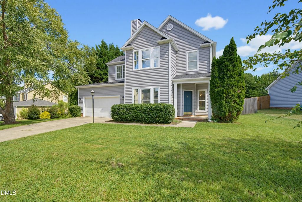 904 Starkland Way, Holly Springs