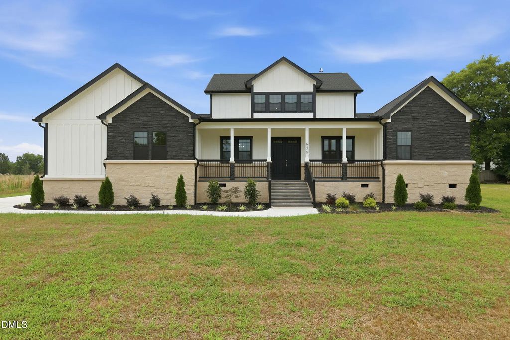 658 James Norris Road, Angier