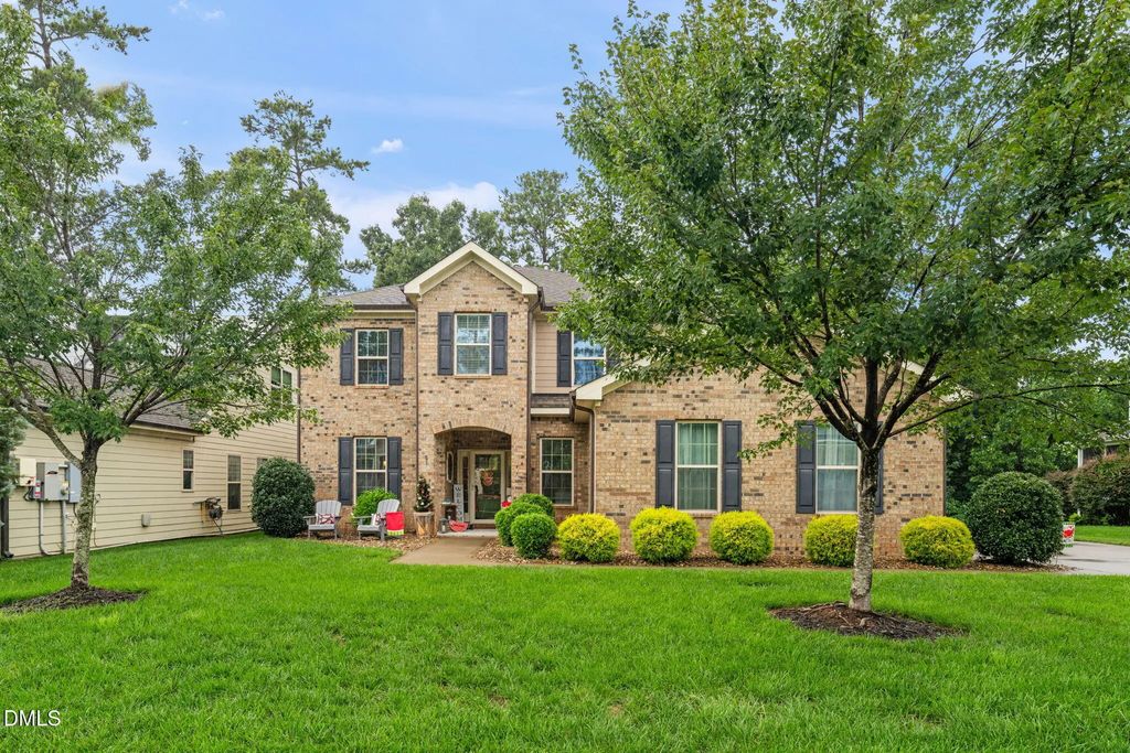 51 E Calvert Court, Clayton