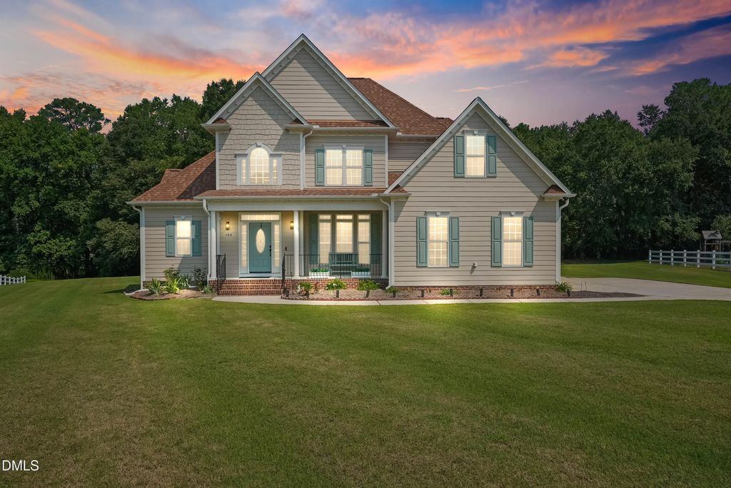 122 Oakmoor Lane, Willow Springs