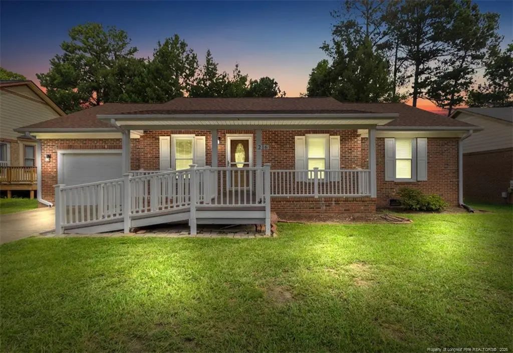 216 Fair Oaks Drive, Fayetteville