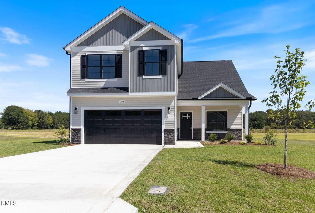 1564 Eastbay Drive, Fayetteville