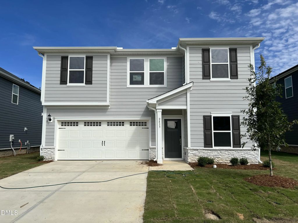 2433 Rosewood Bluff Drive, Zebulon