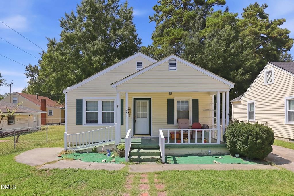 903 N Layton Avenue, Dunn