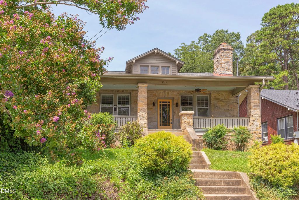 1925 Alexander Road, Raleigh