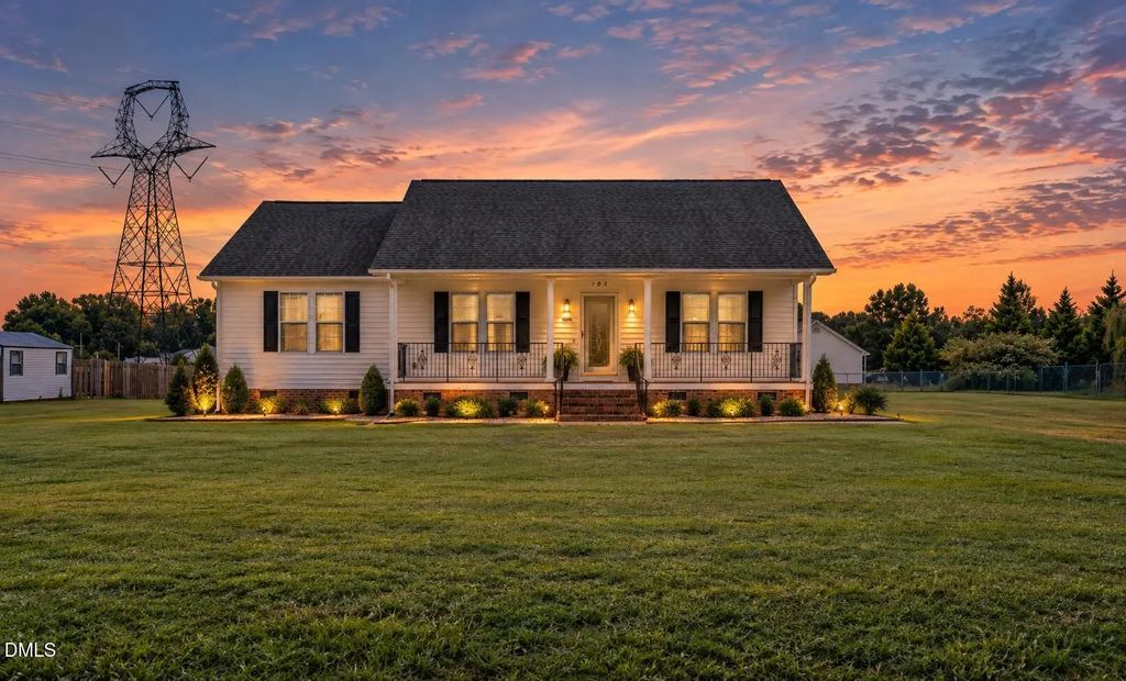 105 Marianna Place, Garner