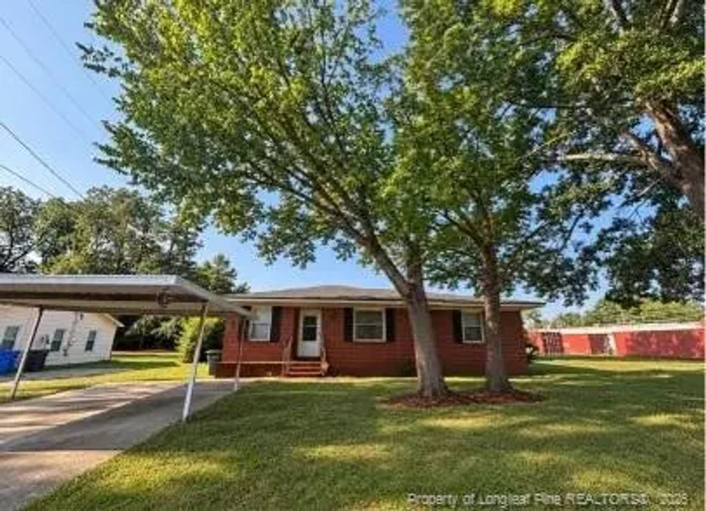 4937 Walnut Drive, Fayetteville