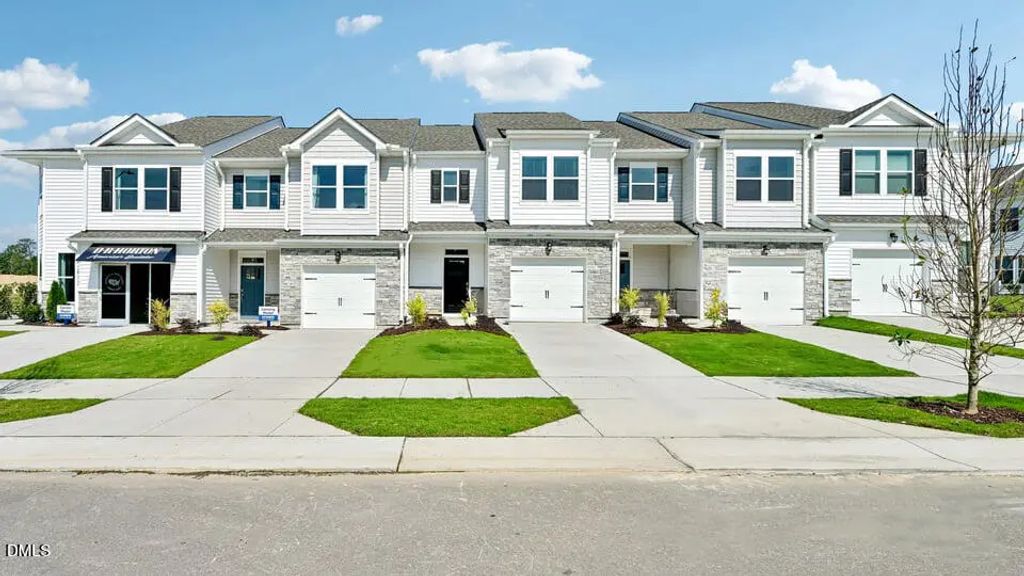 7425 Bourbon Briar Drive, Raleigh