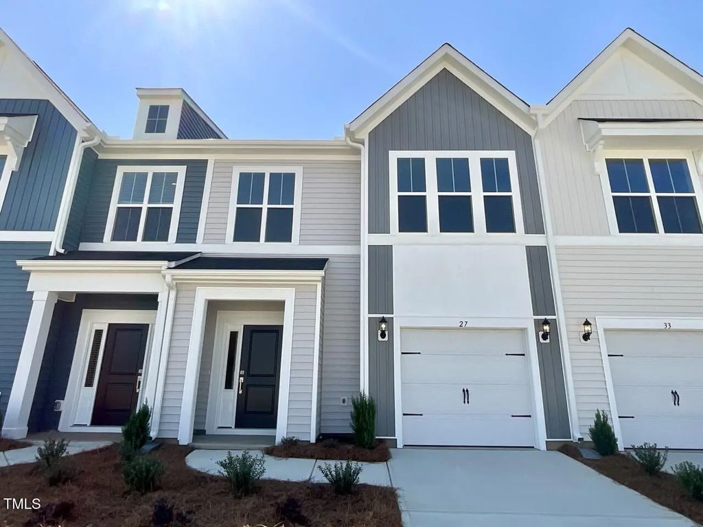 27 Pansy Park 230, Clayton