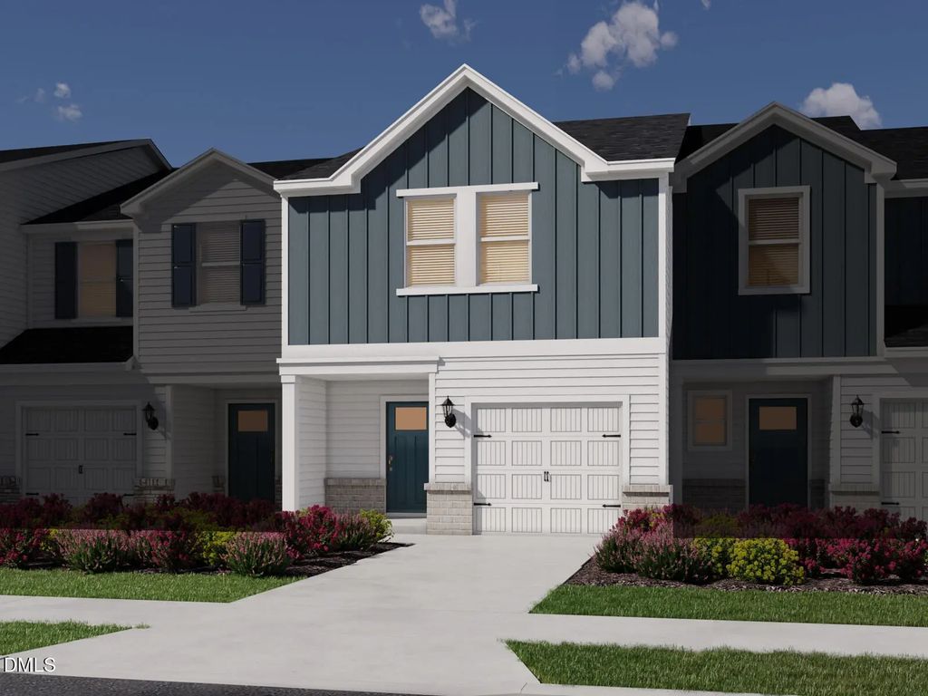 821 Stream View Court, Mebane