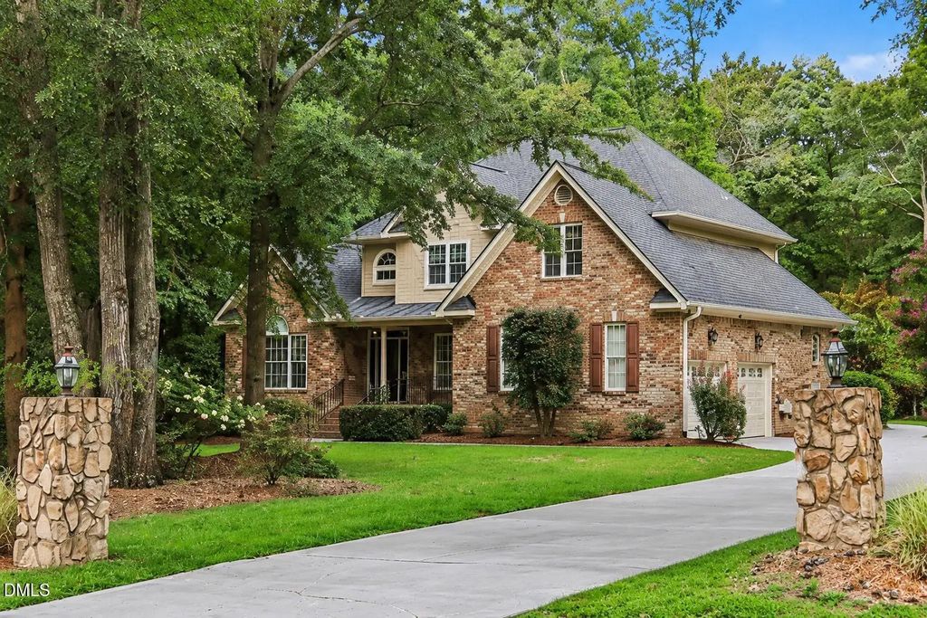 4808 Stoneyoak Lane, Raleigh