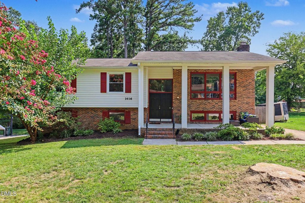 1416 Lions Way, Raleigh