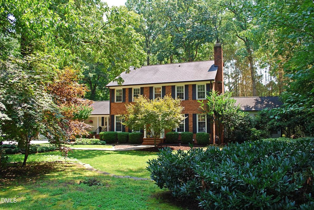 2062 Nottingham Lane, Burlington