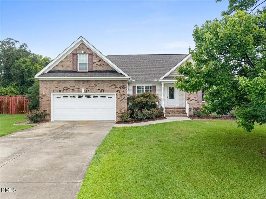 204 Brookside Way, Pikeville