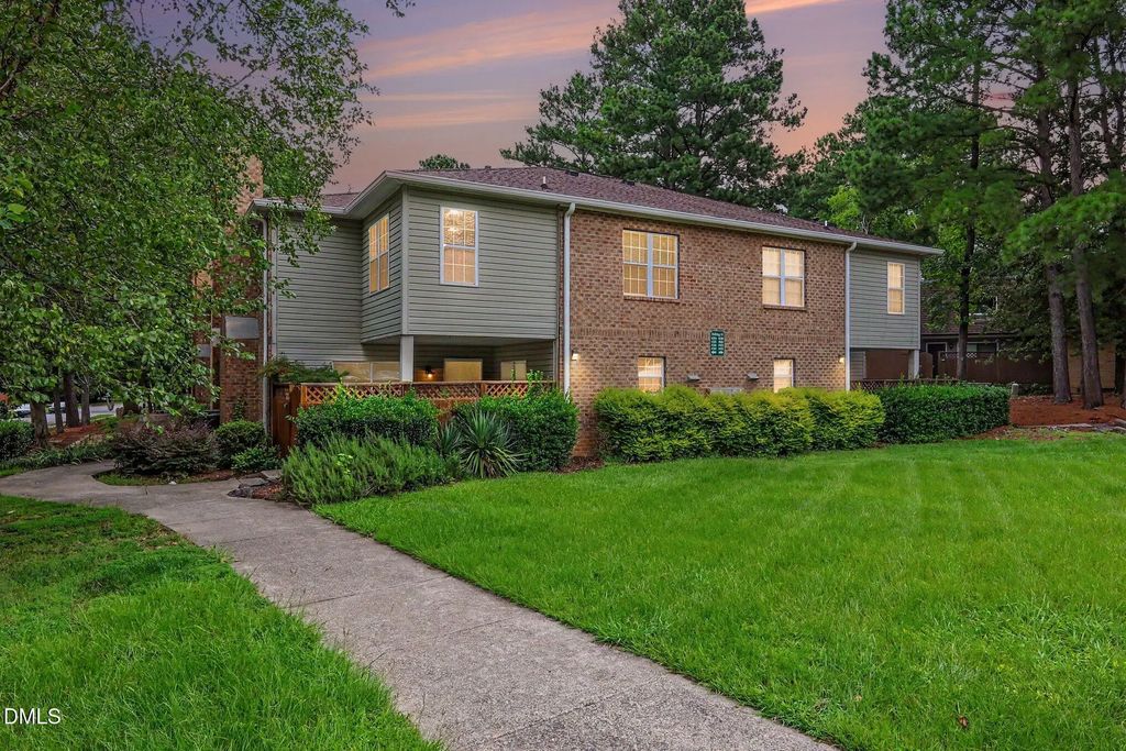 434 Summerwalk Circle, Chapel Hill