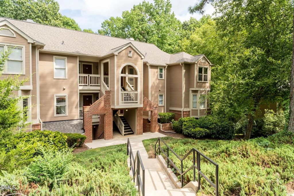 107 Killam Court 1c, Cary