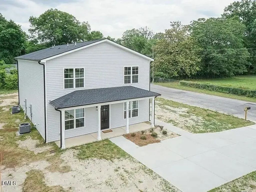 705 E Spruce Street, Goldsboro
