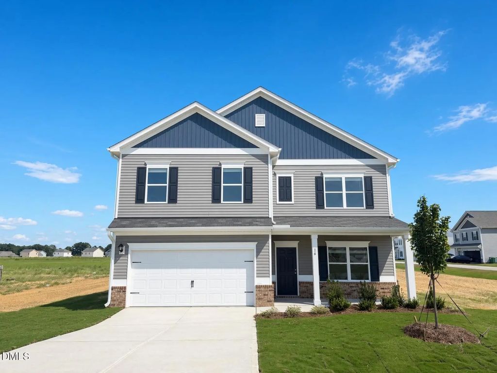 16 Valley Forge Lane, Smithfield