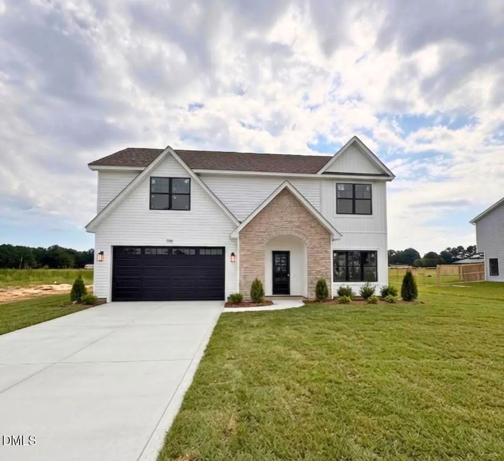 1556 Eastbay Drive, Fayetteville