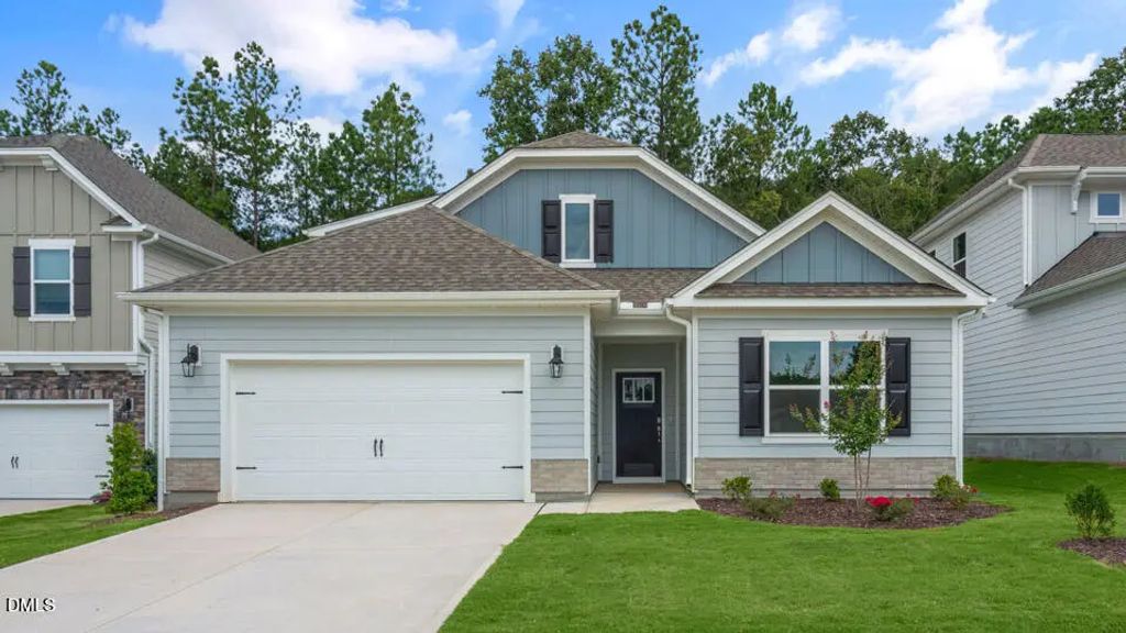 5000 Dezola Street, Apex