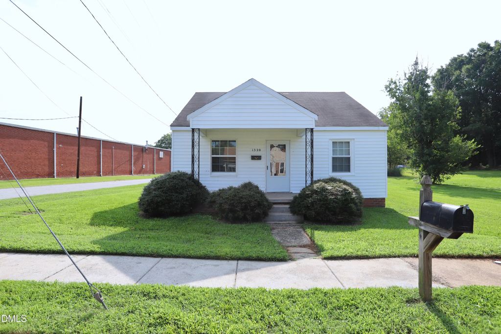 1320 Whitsett Street, Burlington