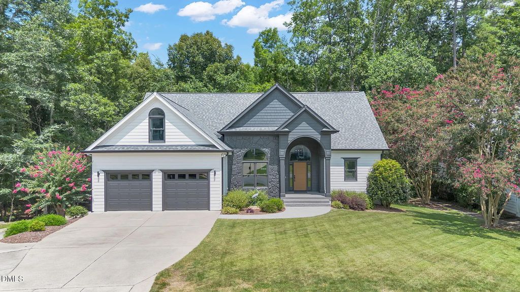754 Parkridge Drive, Clayton