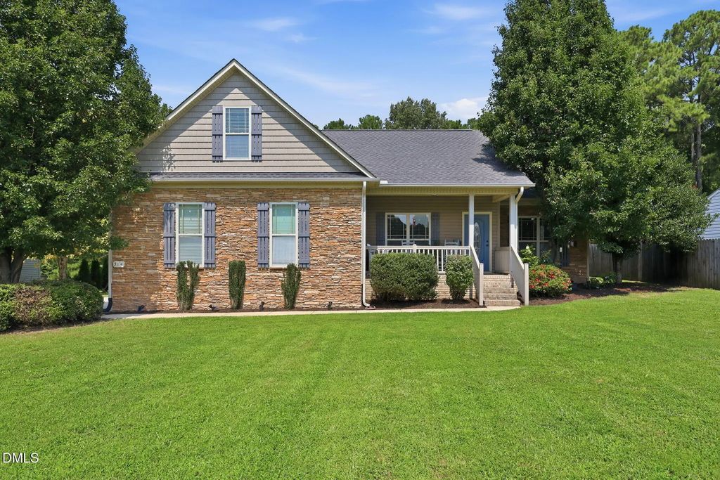 314 Scuppernong Lane, Lillington