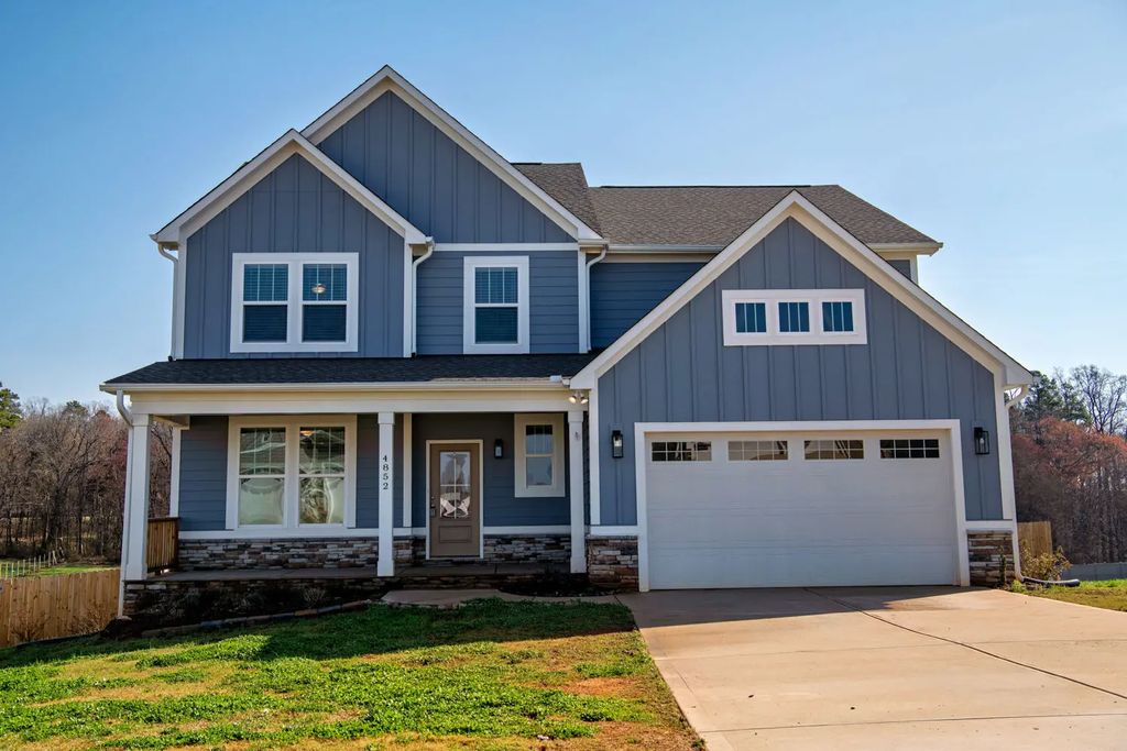 4852 Grosbeak Court, Mebane