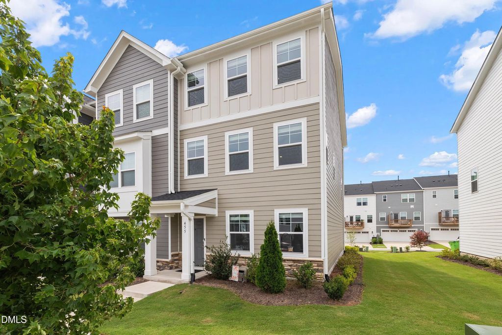 455 Deercroft Drive, Apex
