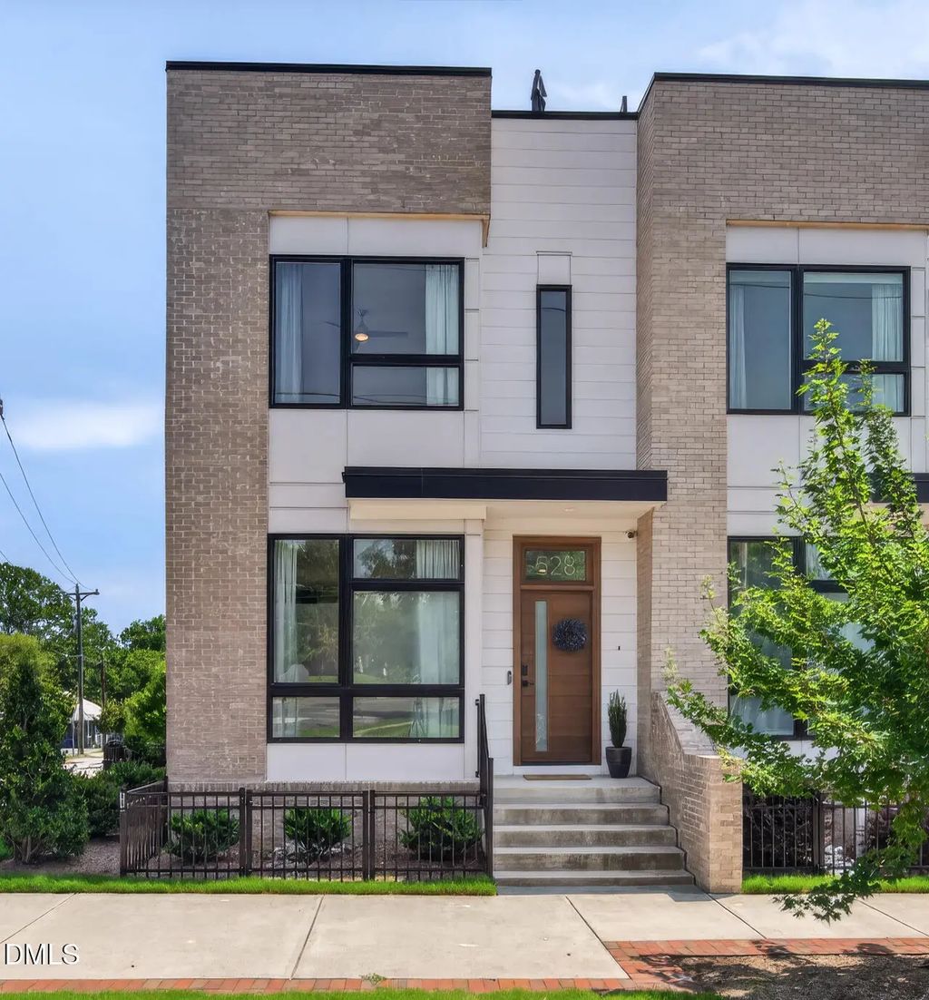 528 N Roxboro Street, Durham