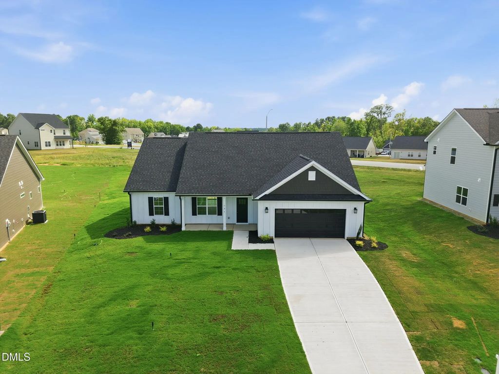 151 Grinnell Loop, Sanford