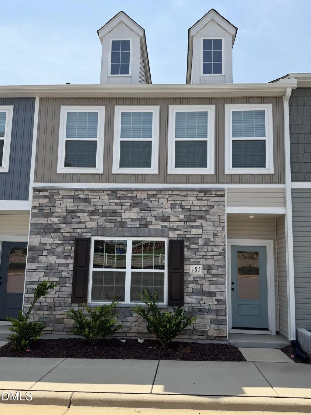 185 Seville Way, Clayton