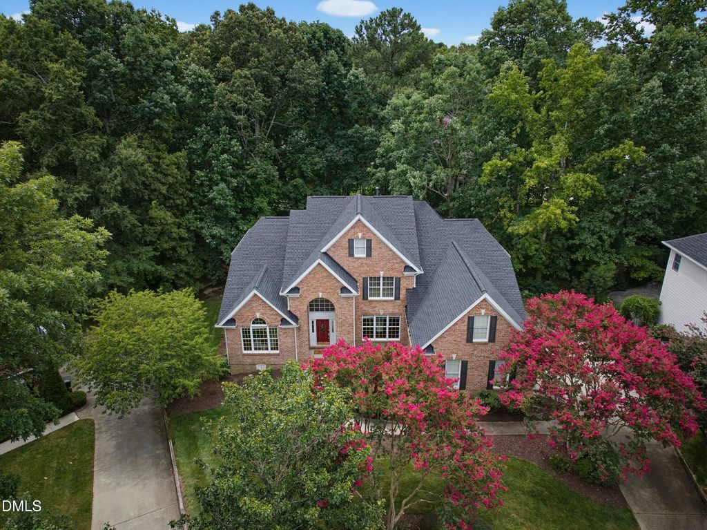 106 Debrock Court, Cary
