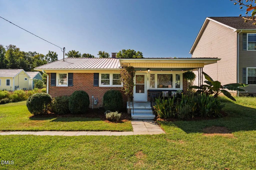 102 Hill Street, Carrboro