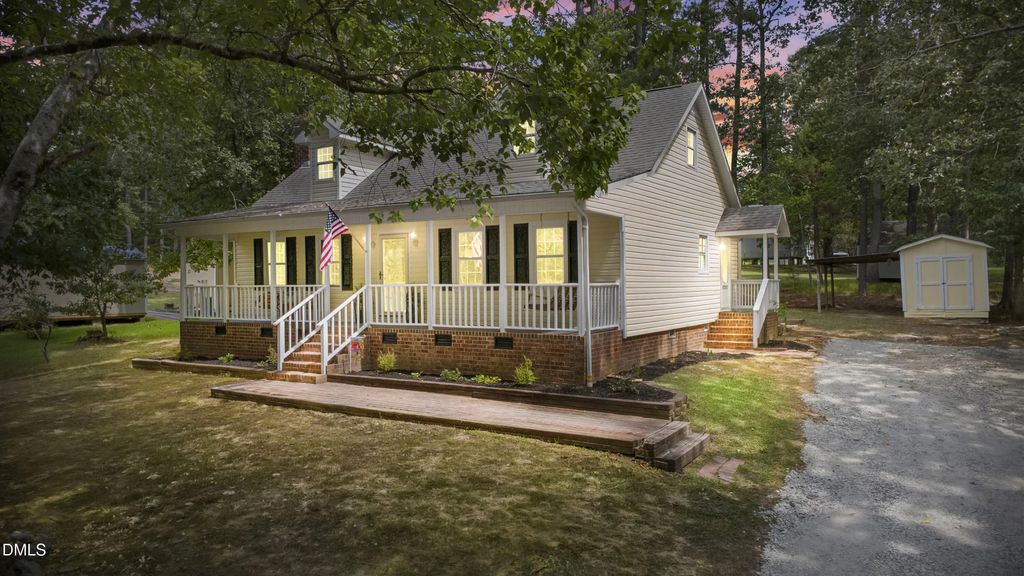 2712 Charwood Place, Sanford